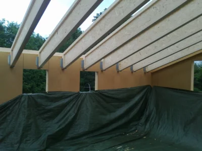 POUTRE EN I TRICA CHEVRON FIXE SUR OSSATURE BOIS